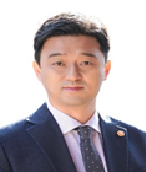 그림입니다. 원본 그림의 이름: 정준호.bmp 원본 그림의 크기: 가로 146pixel, 세로 172pixel