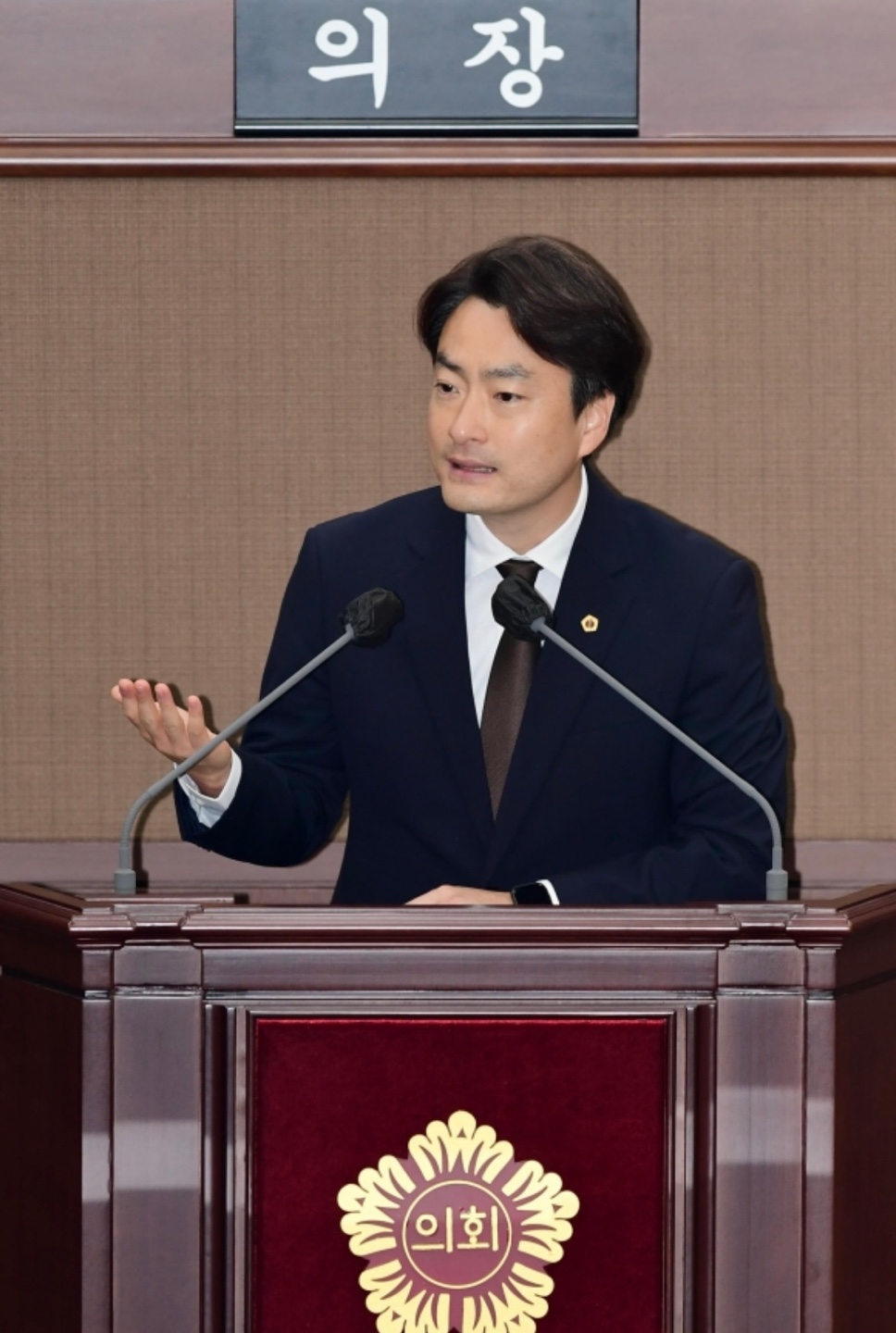 ¹ÚÀ¯Áø ÀÇ¿ø ¡°4³â ²ø¾î¿Â ¼¿ïÅõÀÚÃ⿬ 3°³±â°ü Äݼ¾ÅÍ Á÷°í¿ë ¿¬³» ÇØ°áÇØ¾ß¡±